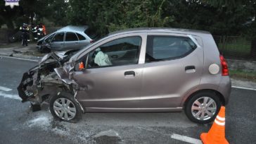 BIAŁA PODL: UDERZYŁ W ZAPARKOWANE AUTO